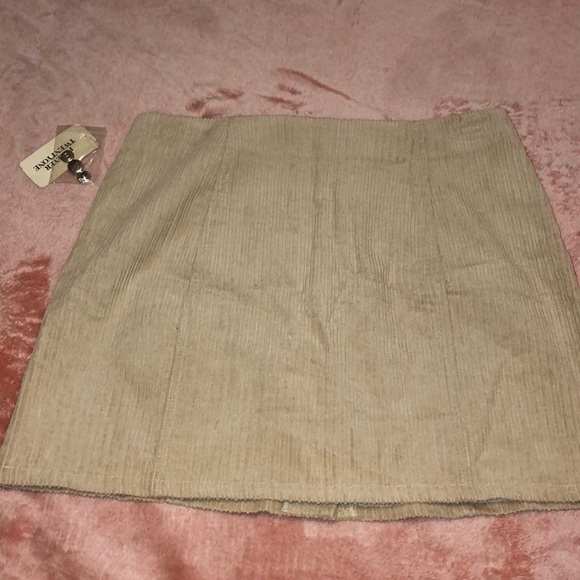 Forever 21 Tan corduroy skirt - Picture 3 of 4